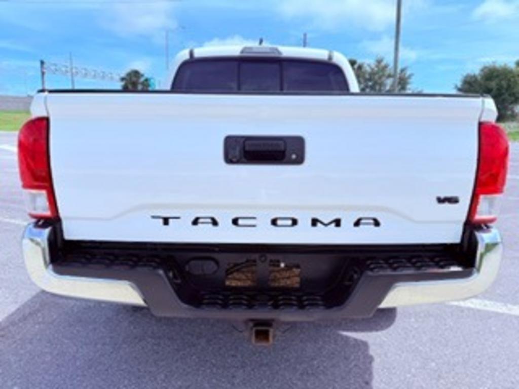 2017 Toyota Tacoma SR5 - Photo 6