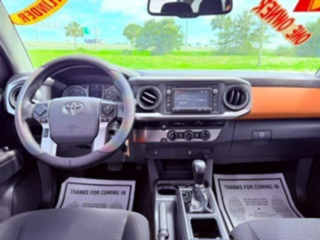 2017 Toyota Tacoma SR5 - Photo 11