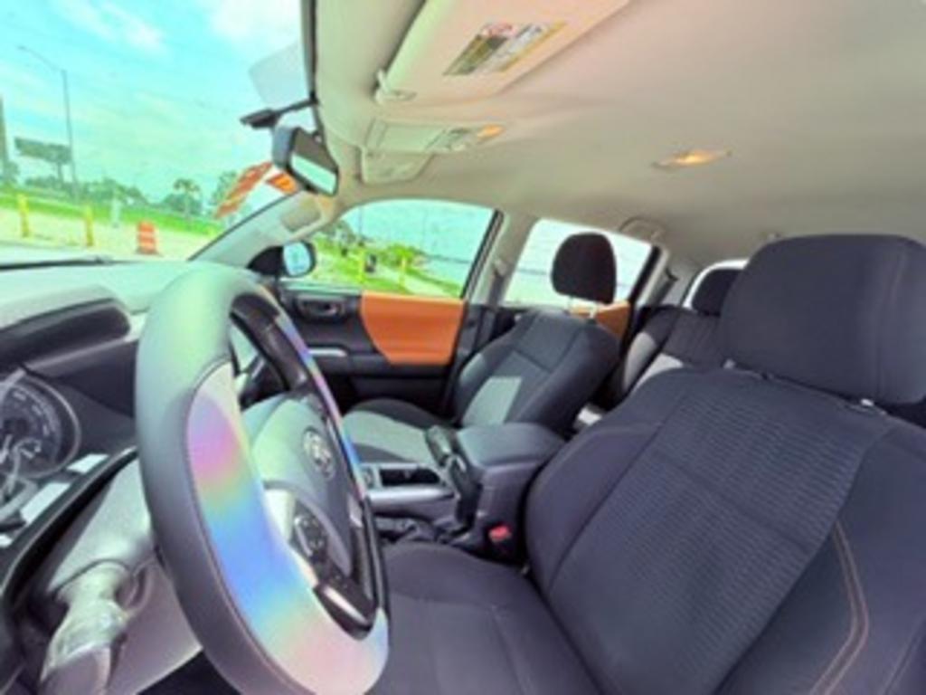 2017 Toyota Tacoma SR5 - Photo 14