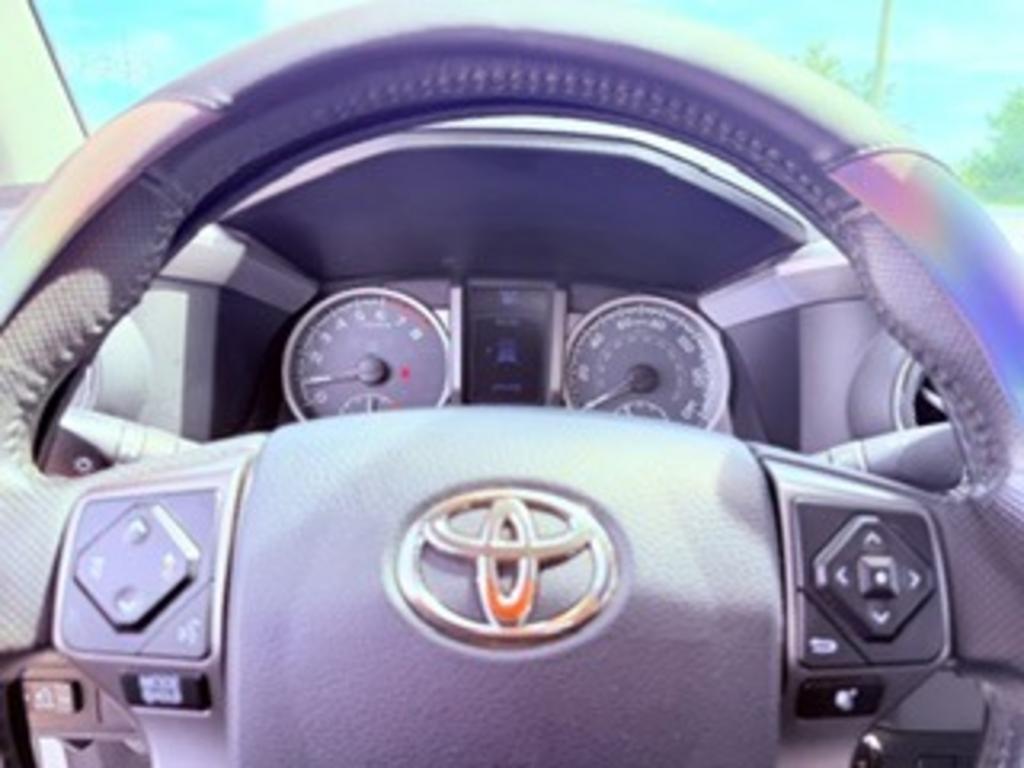 2017 Toyota Tacoma SR5 - Photo 16