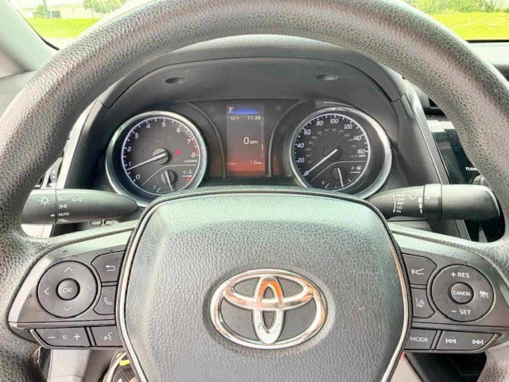 2020 Toyota Camry LE - Photo 15