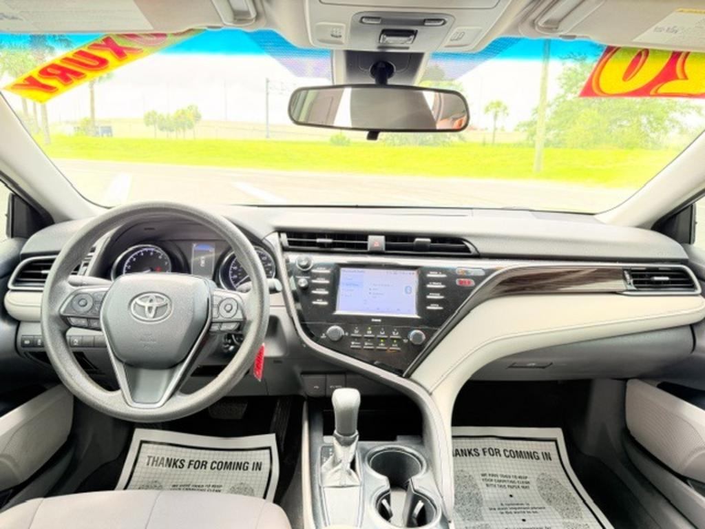 2020 Toyota Camry LE - Photo 12