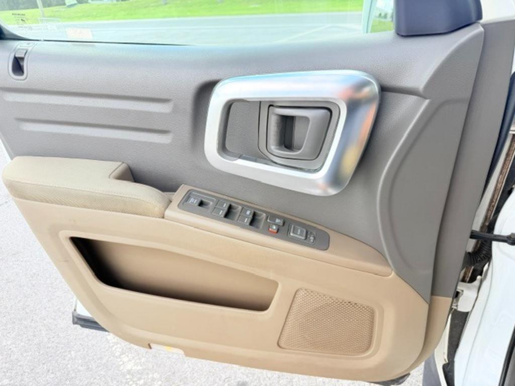 2006 Honda Ridgeline RTS - Photo 17